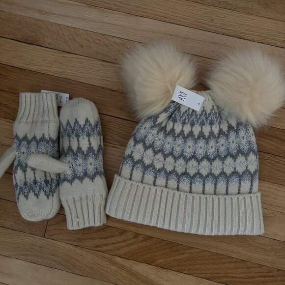 Cozy Knit Hat and Mittens Set with Pom Poms - Picture 3 of 5